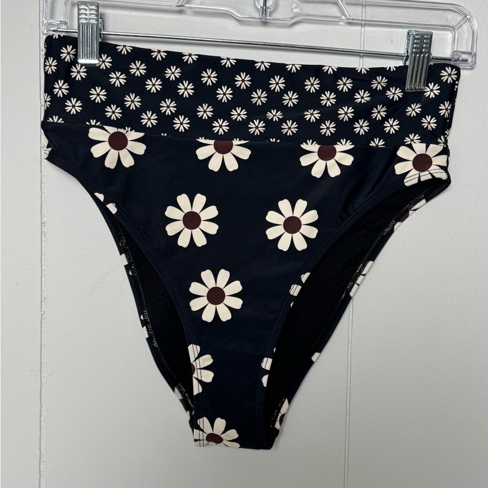 NWOT Salt + Cove Black and Cream Floral Bikini Bottom Only Size M